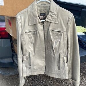 Leather moto Women’s 8 Tribal in Silver chest 39 NWOT